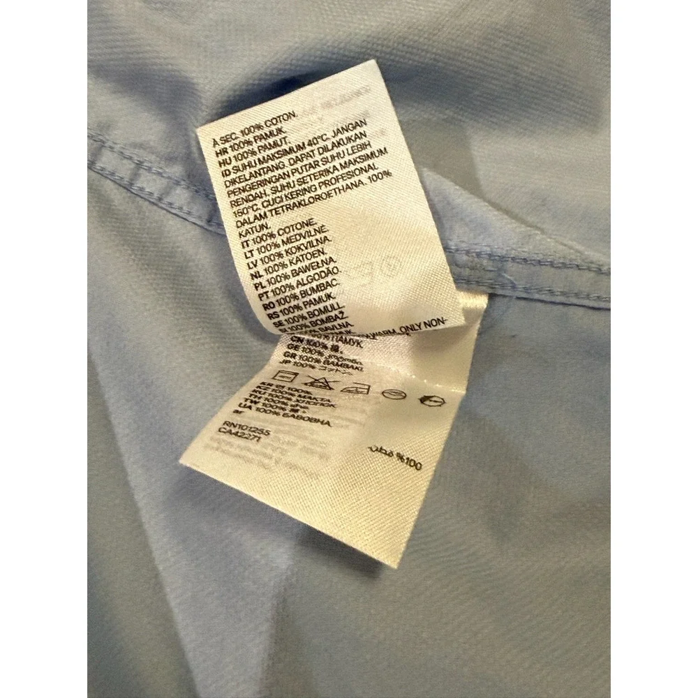 H&M Men’s Slim Fit Dress Shirt Light Blue Long Sleeve Button Up Size L